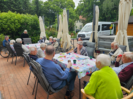 Immanuel Seniorenezentrum Kläre Weist - Petershagen - Nachrichten - gemeinsamer Gottesdienst - Tagespflege